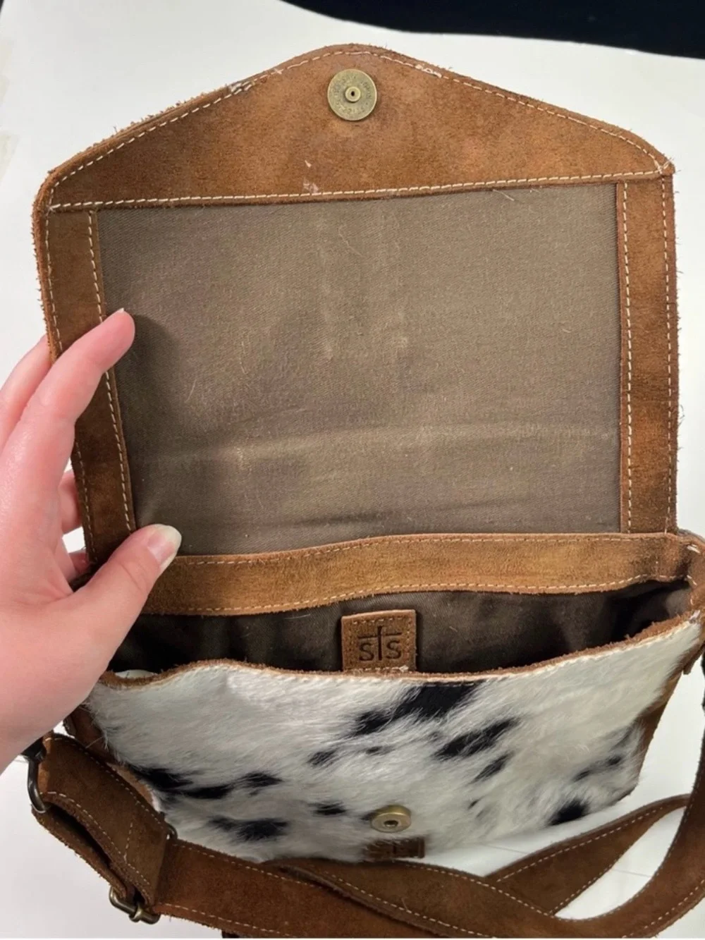 STS Ranchwear Cowhide Suede Leather Flap Close Crossbody Purse Western Rodeo